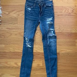 AMERICAN EAGLE JEANS